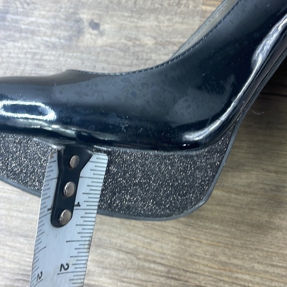 G by Guess Women’s Patent Leather and Sparkle Platform High Heels, size 8 - Picture 11 of 11